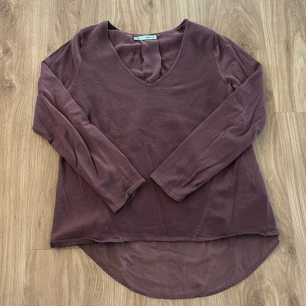 Maurice’s top size M